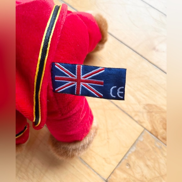 Whitehill Limited Vintage 90s Beefeater Palace Tower of London Guard Bear Plush - Picture 8 of 9